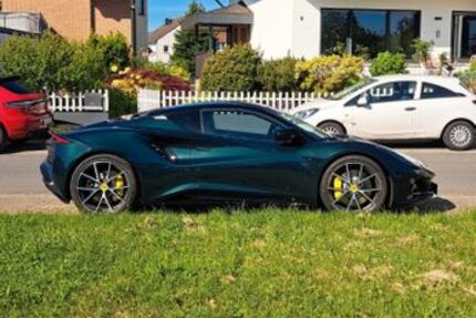 Lotus Emira 10.000 km 83.299 &euro; Neuss 41464