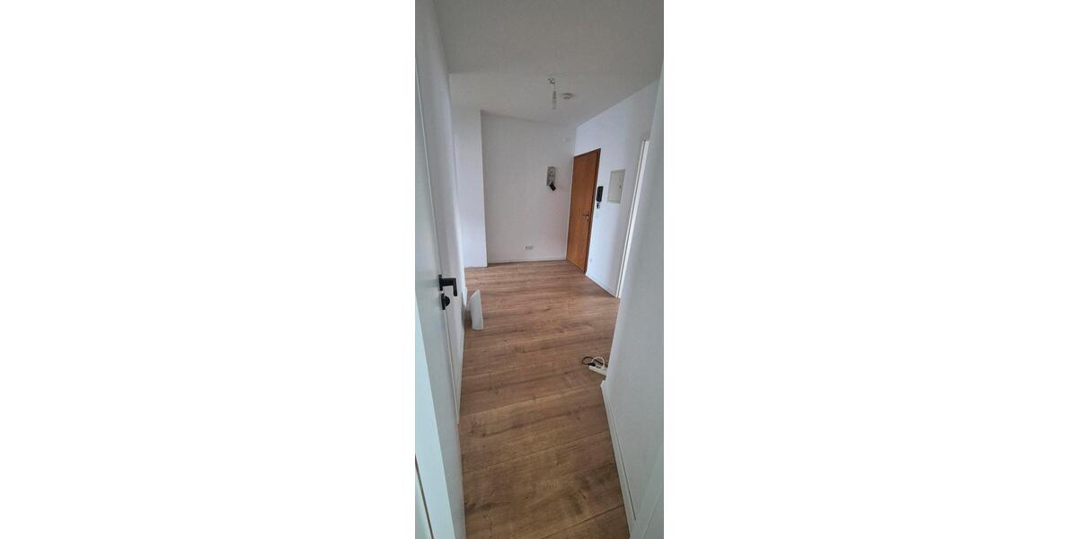 Erdgeschoßwohnung Alpen - 3.5 Zimmer, 70 m&sup2;, 1.400&euro; | Angebot:25874317