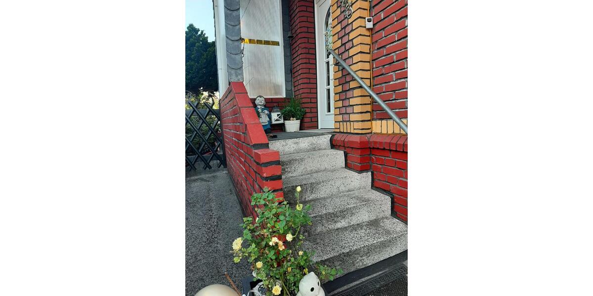 Doppelhaushälfte Velbert Pöthen - 3 Zimmer, 100 m&sup2;, 275.000&euro; | Angebot:24770606