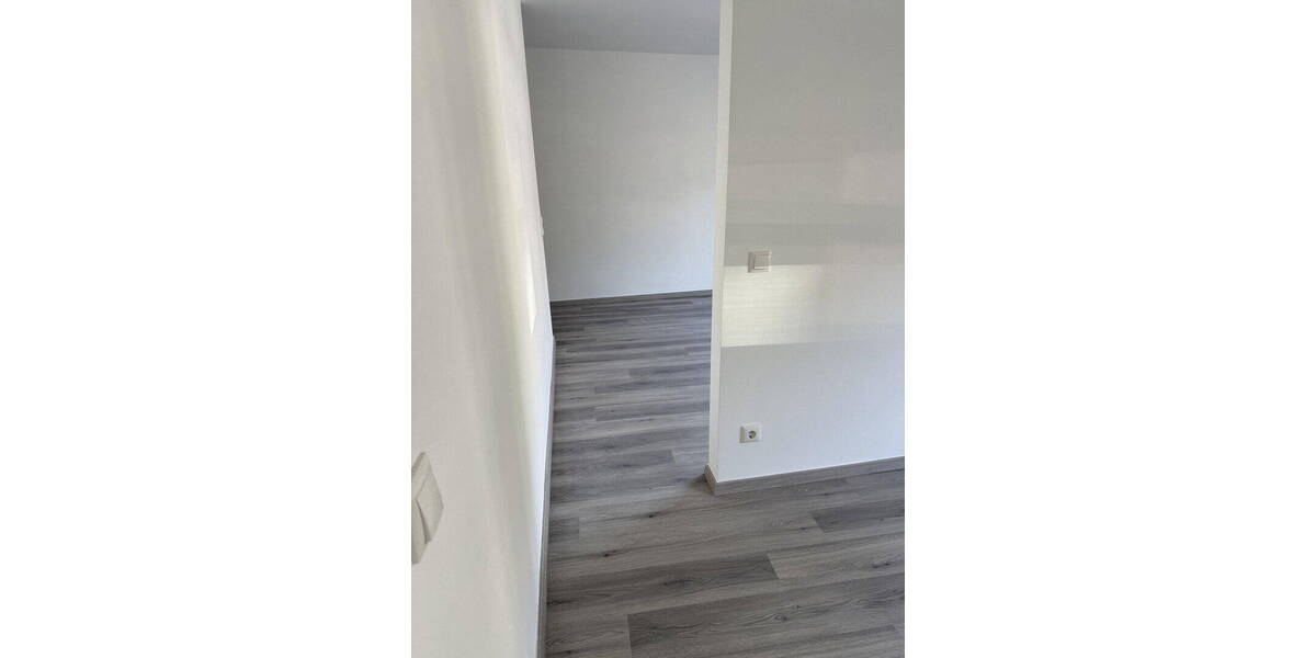 Etagenwohnung Düsseldorf Oberkassel - 2 Zimmer, 110 m&sup2;, 1.691&euro; | Angebot:26329682