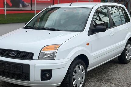 Ford Fusion 136.000 km 2.350 &euro; Essen 45923