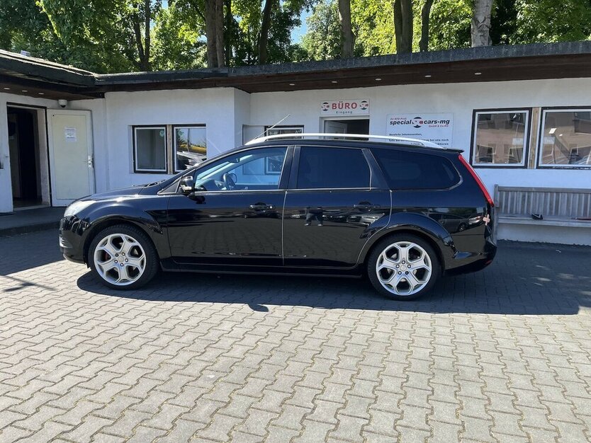 Focus Titanium / LPG / Sitzheizung / Xenon / AHK