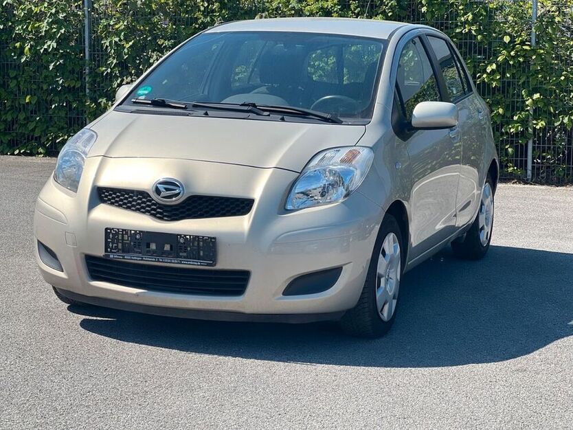 Yaris