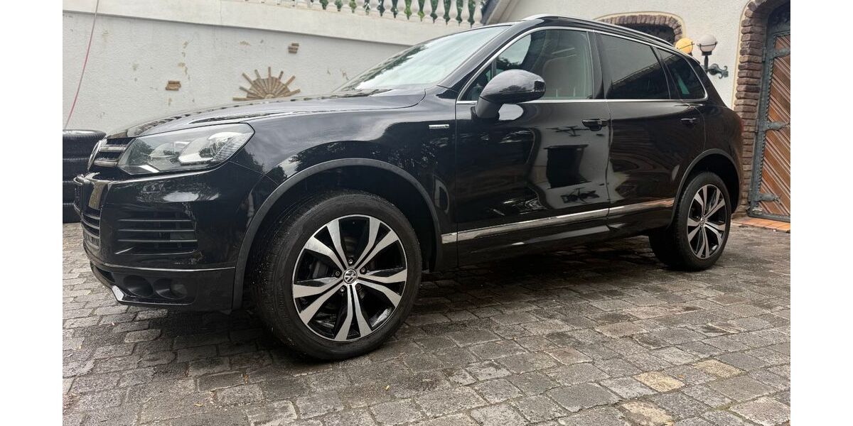 VW Touareg 234.221 km 14.200 &euro; Neukirchen-Vluyn 47506