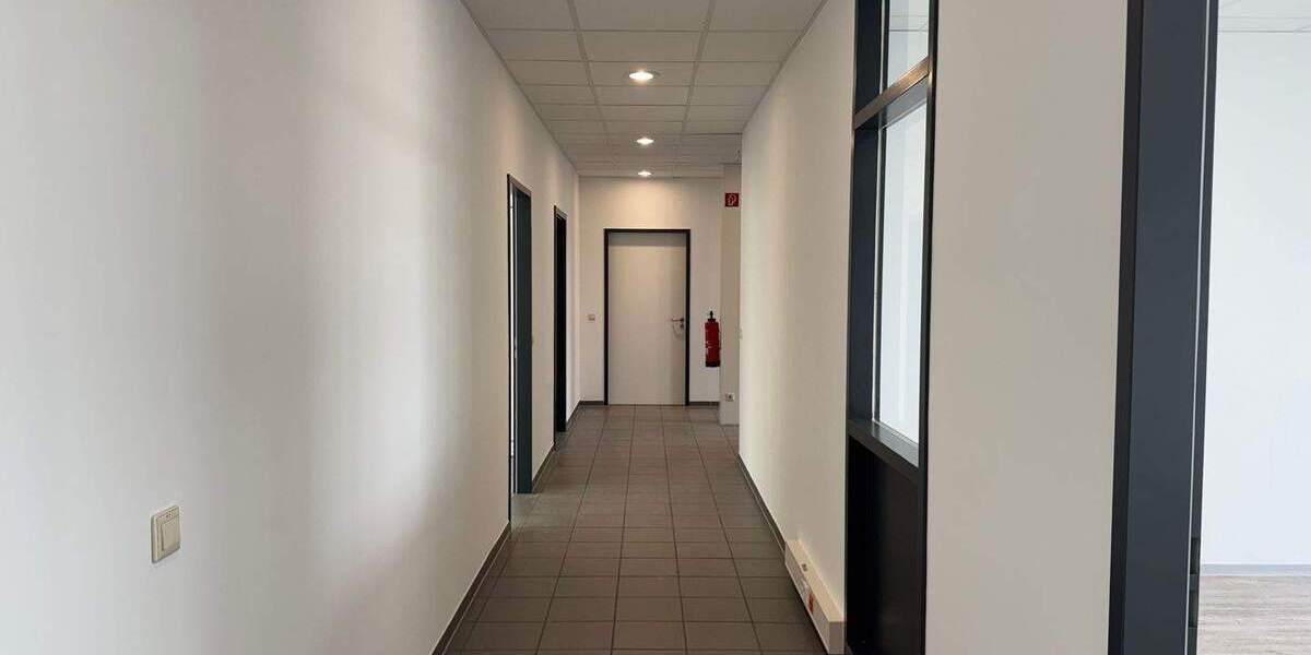 Gewerbeobjekt Willich Münchheide - 7 Zimmer, 246 m&sup2;, 2.460&euro; | Angebot:24789280