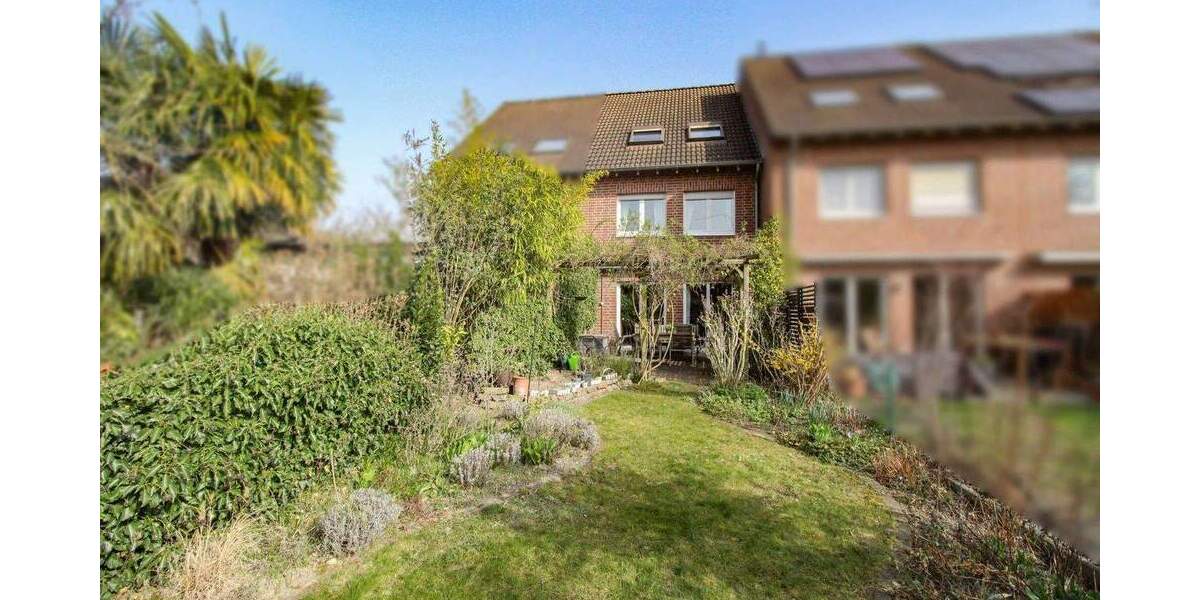 Reihenmittelhaus Neuss Stadionviertel - 6 Zimmer, 141 m&sup2;, 549.000&euro; | Angebot:25611828