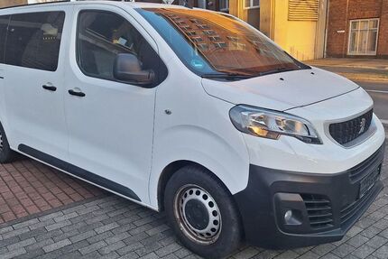Peugeot Traveller 182.000 km 13.500 &euro; Mülheim an der Ruhr 45473