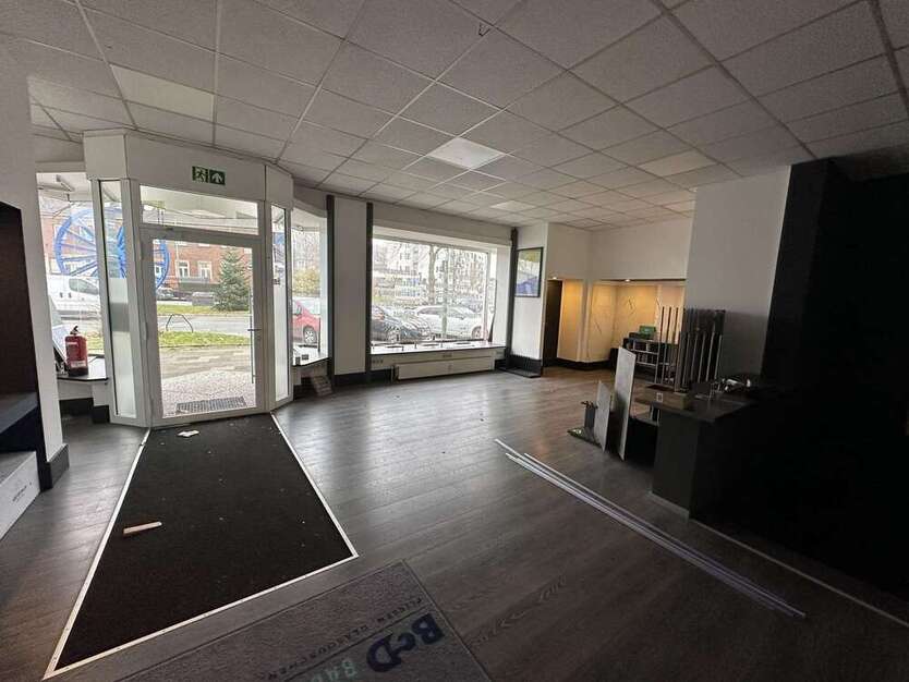 Einzelhandel in Essen 2.200 € 313 m²
