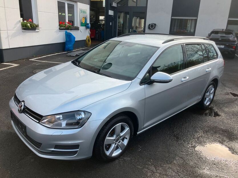 VW Golf 245.000 km 5.900 € Korschenbroich 41352