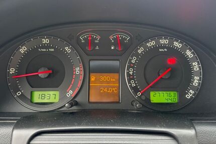 Skoda Superb 278.000 km 1.800 &euro; Duisburg 47259
