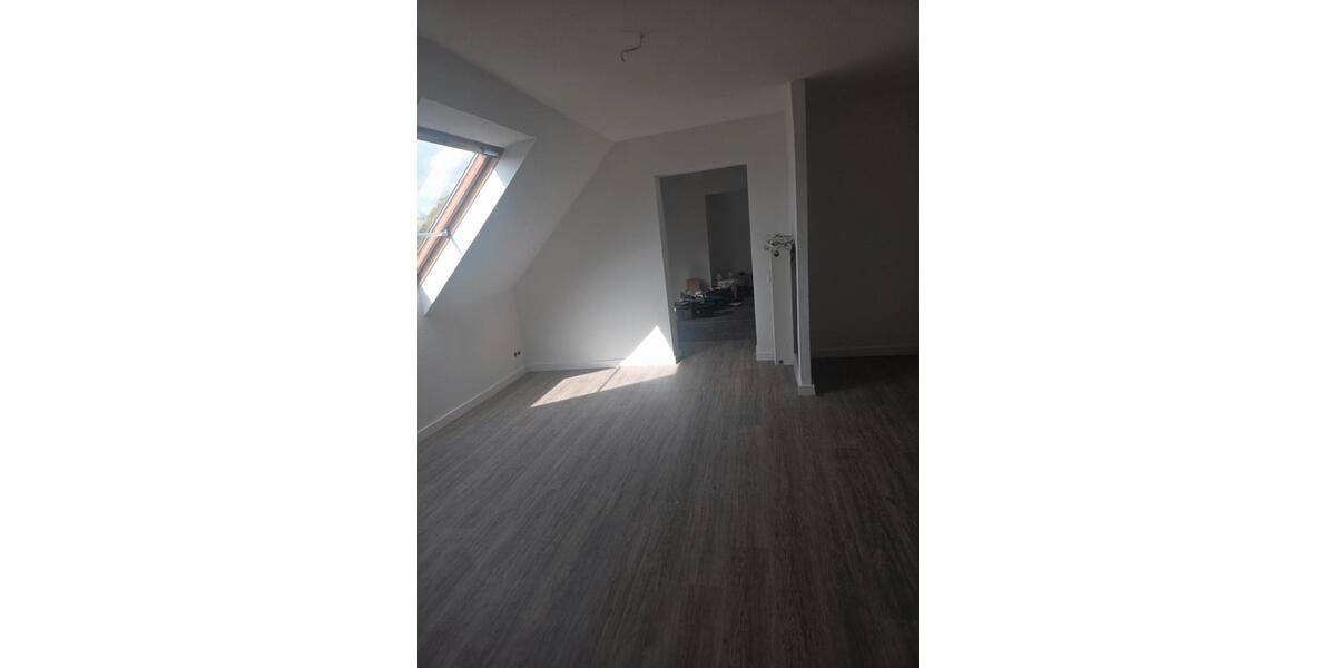 Dachgeschoßwohnung Neuss Augustinusviertel - 5 Zimmer, 100 m&sup2;, 1.150&euro; | Angebot:26231135