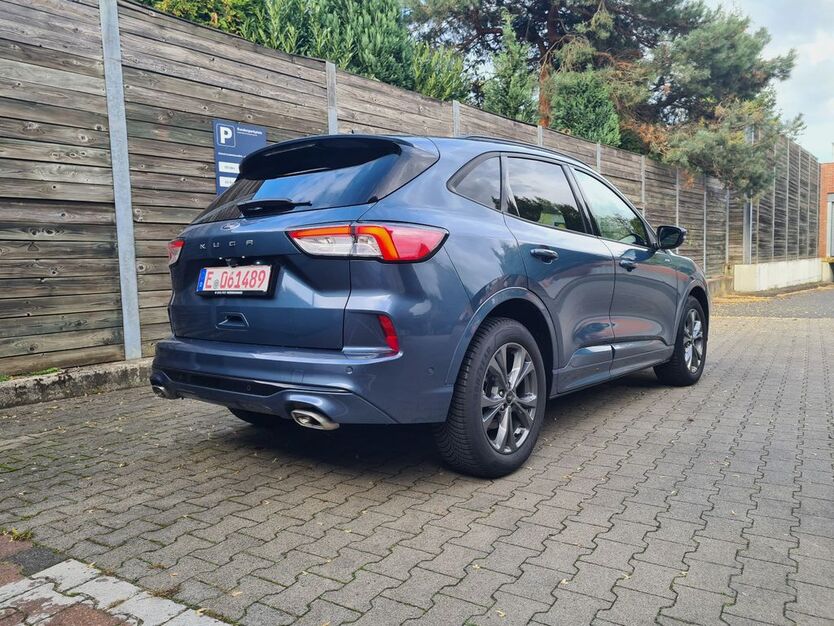 Ford Kuga 17.990 km 21.300 € Essen 45276