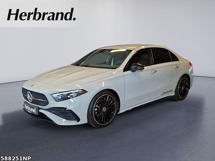 Mercedes-Benz A 200 2.886 km 38.190 € Krefeld 47800