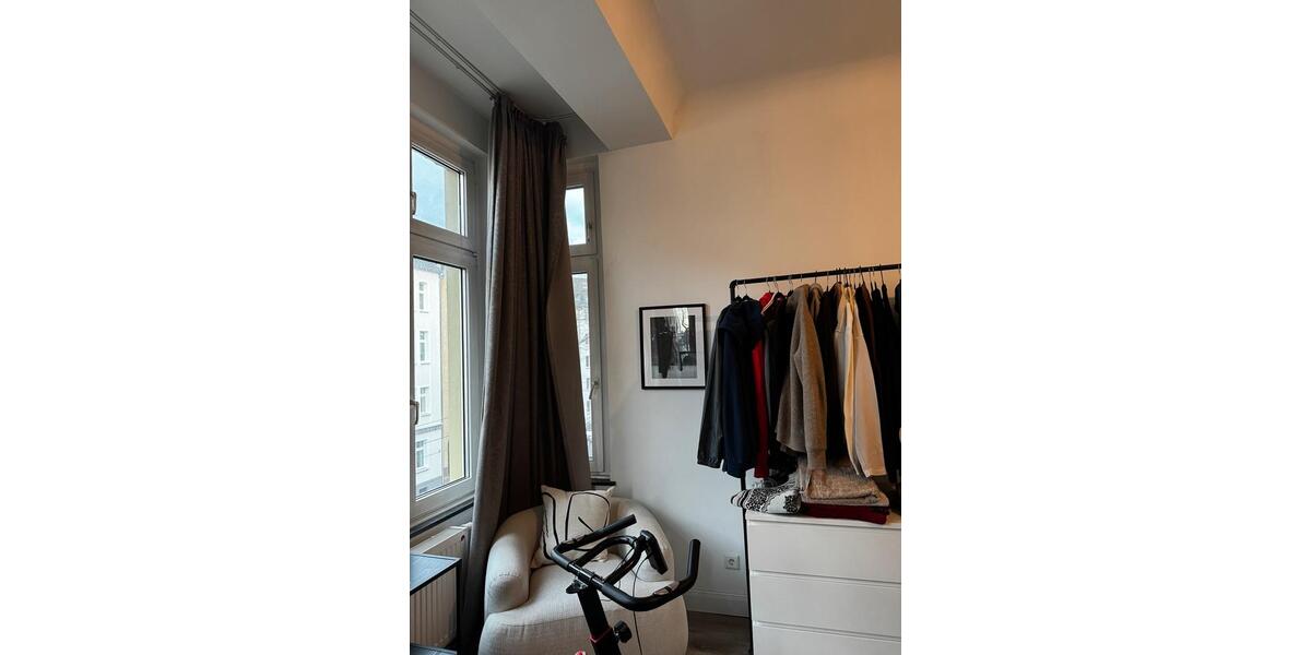 Etagenwohnung Düsseldorf Oberbilk - 1 Zimmer, 84 m&sup2;, 900&euro; | Angebot:24495233