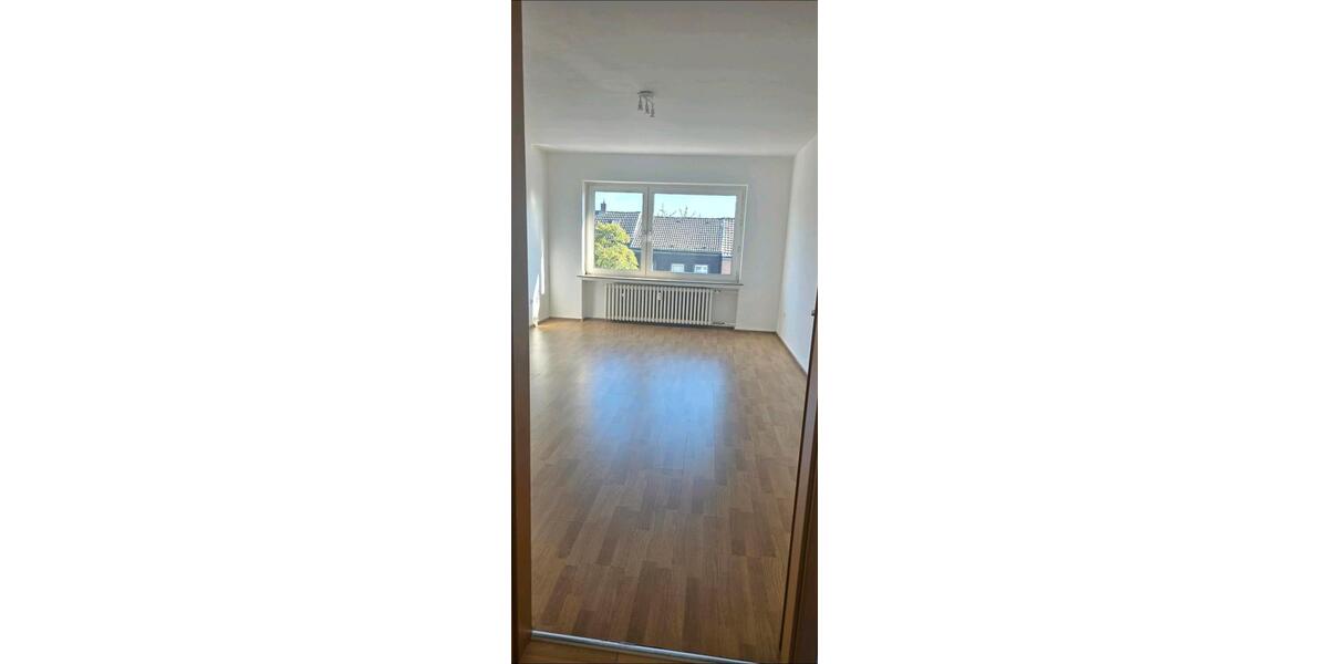 Etagenwohnung Duisburg Mittelmeiderich - 2 Zimmer, 60 m&sup2;, 690&euro; | Angebot:25395125