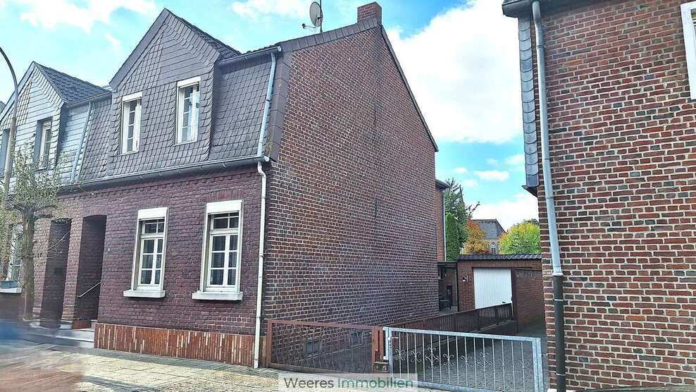 Haus zum Kaufen in Grefrath 239.000 € 135 m² 7 zimmer