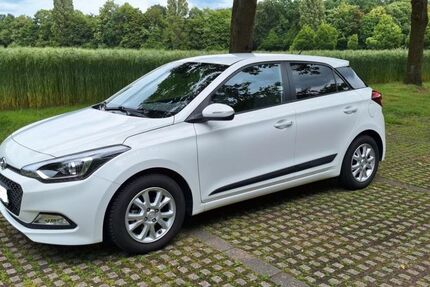 Hyundai i20 30.272 km 10.200 &euro; Bottrop 46240
