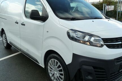 Opel Vivaro 179.000 km 11.900 € Duisburg 47269