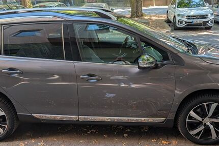Peugeot 2008 105.000 km 6.500 &euro; Düsseldorf 40223