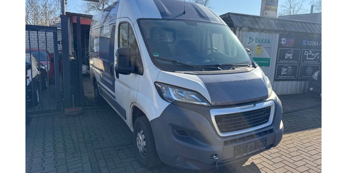 Peugeot Boxer 213.380 km 5.199 &euro; Dinslaken 46537