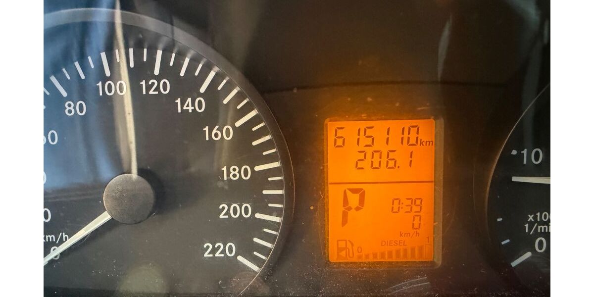 Mercedes-Benz Vito 615.000 km 15.500 &euro; Duisburg 47179