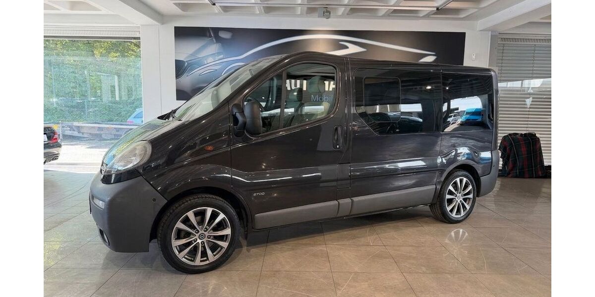 Opel Vivaro 173.553 km 8.900 &euro; Ratingen 40880