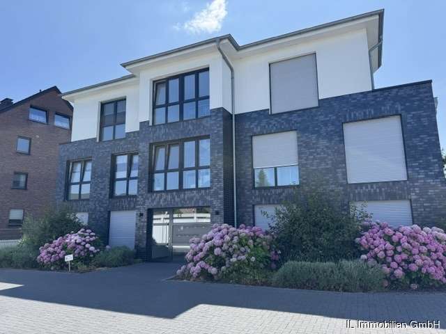 Etagenwohnung Moers - 3 Zimmer, 82 m&sup2;, 1.070&euro; | Angebot:27157832