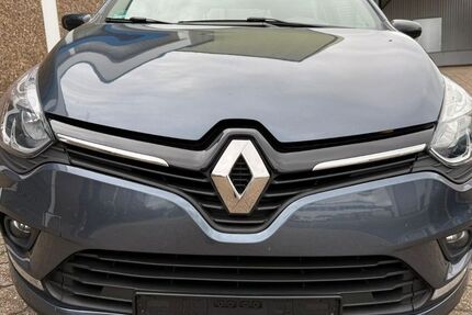 Renault Clio 79.000 km 7.599 &euro; Moers 47441