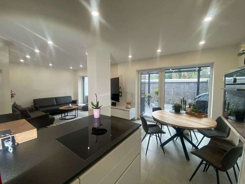 Wohnung zum Mieten in Mönchengladbach 1.050 € 92 m²