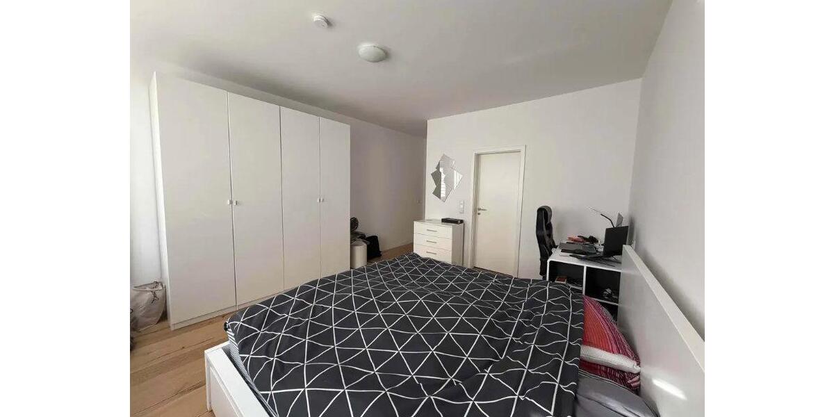 Etagenwohnung Düsseldorf Stadtmitte - 2 Zimmer, 71 m&sup2;, 1.175&euro; | Angebot:26236673