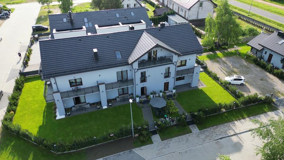 Haus und Gästehaus zum Verkauf im Küstenviertel Grzybowo 18 zimmer