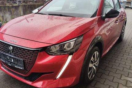 Peugeot 208 17.741 km 16.890 &euro; Essen 45307