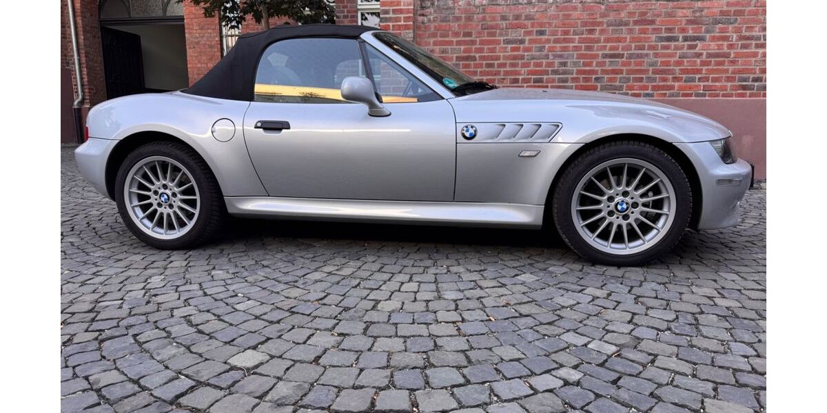 BMW Z3 63.000 km 13.900 &euro; Düsseldorf 40217