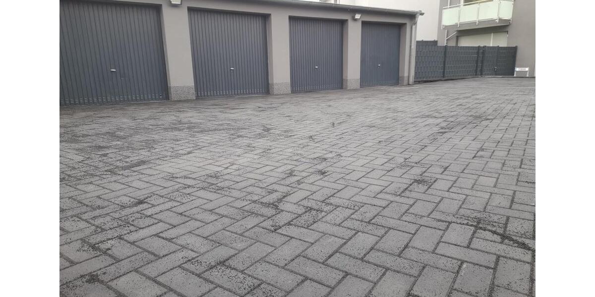 Dachgeschoßwohnung Duisburg Mittelmeiderich - 2.5 Zimmer, 78 m&sup2;, 900&euro; | Angebot:26150948