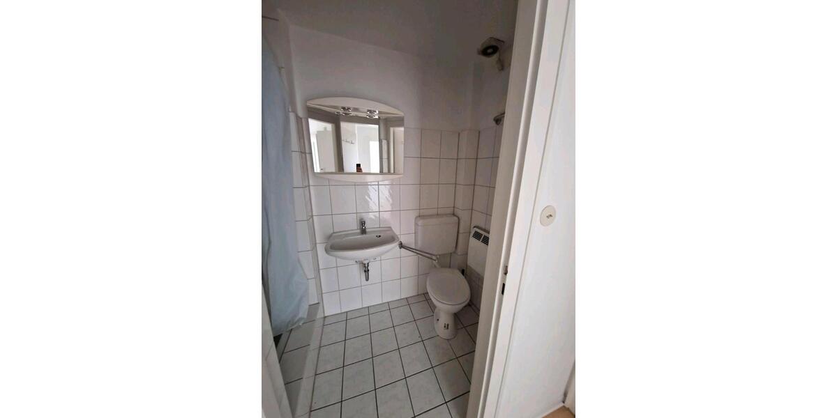 Dachgeschoßwohnung Essen Stadtbezirk IV - 2 Zimmer, 40 m&sup2;, 370&euro; | Angebot:25538414