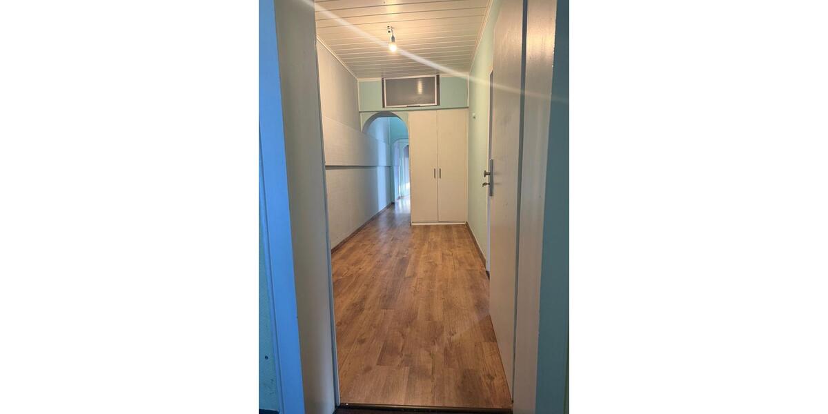 Etagenwohnung Krefeld - 4 Zimmer, 99 m&sup2;, 1.000&euro; | Angebot:26310424