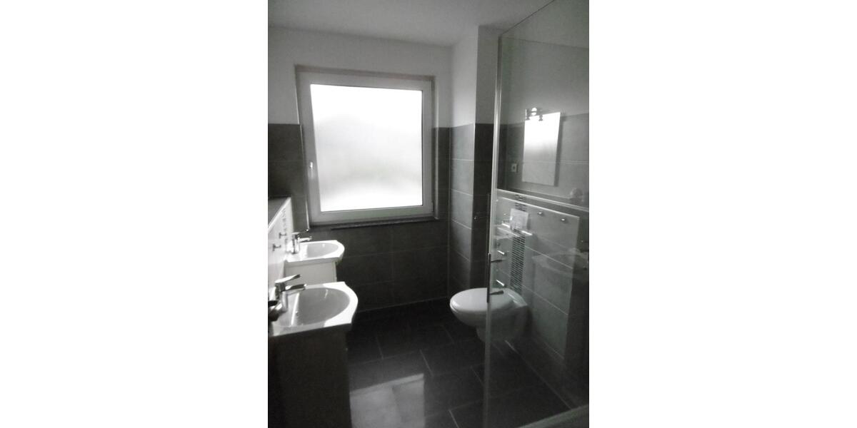 Doppelhaushälfte Essen Stadtbezirk V - 5 Zimmer, 133 m&sup2;, 2.150&euro; | Angebot:25422427