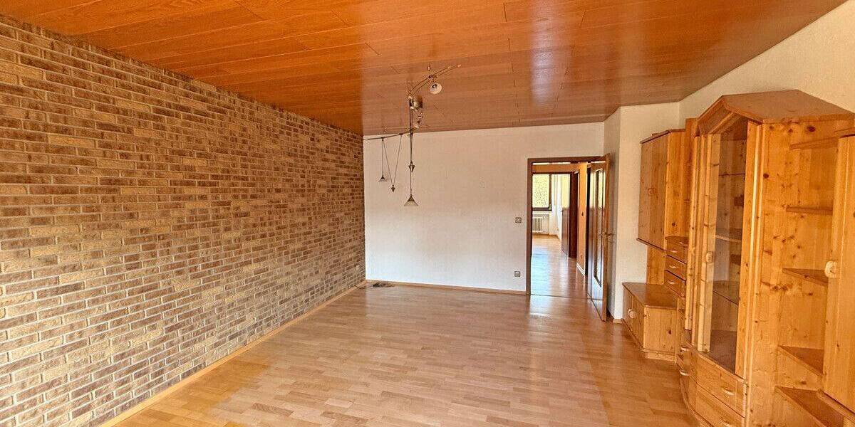Etagenwohnung Dinslaken Bruch - 3 Zimmer, 79 m&sup2;, 180.000&euro; | Angebot:26816645