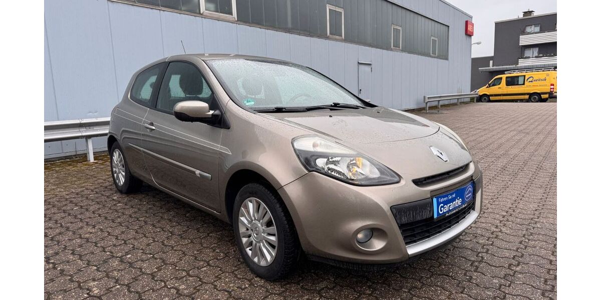 Renault Clio 18.000 km 5.490 &euro; Moers 47441