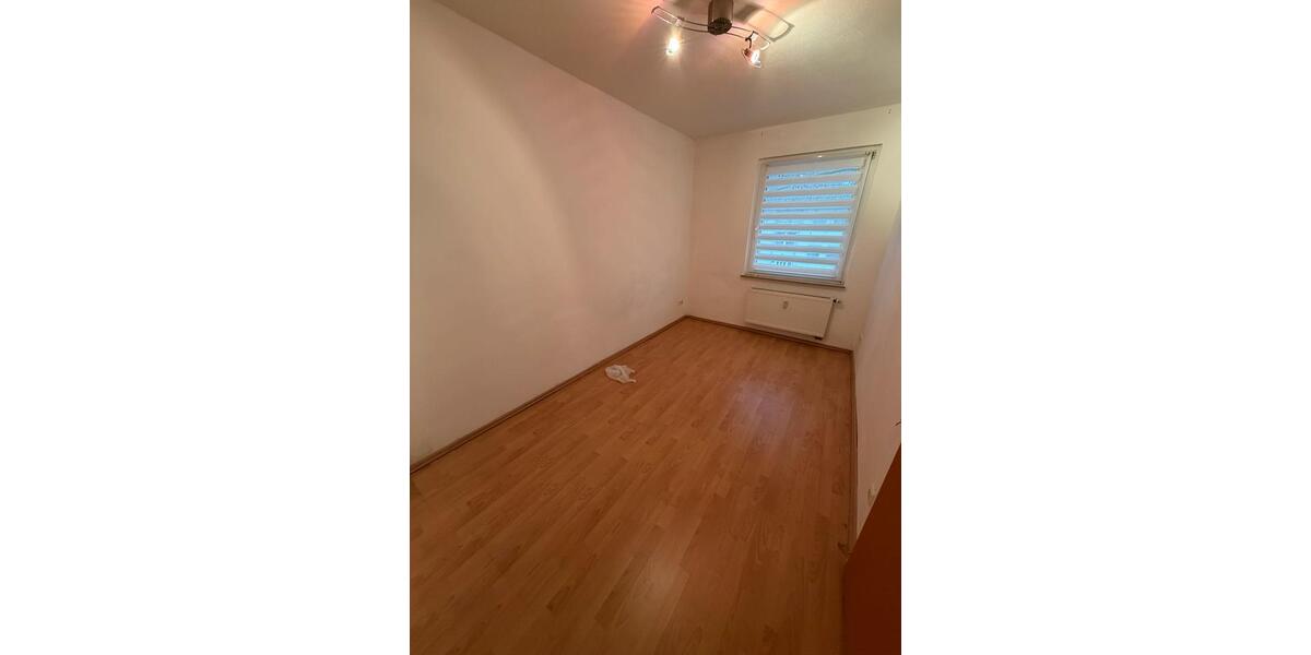 Etagenwohnung Essen Stadtbezirk VI - 4 Zimmer, 100 m&sup2;, 1.000&euro; | Angebot:25596582