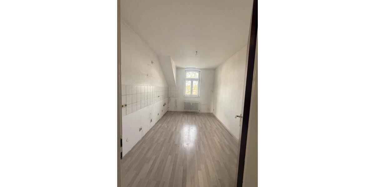 Dachgeschoßwohnung Duisburg Hamborn - 3.5 Zimmer, 69 m&sup2;, 432&euro; | Angebot:25524175