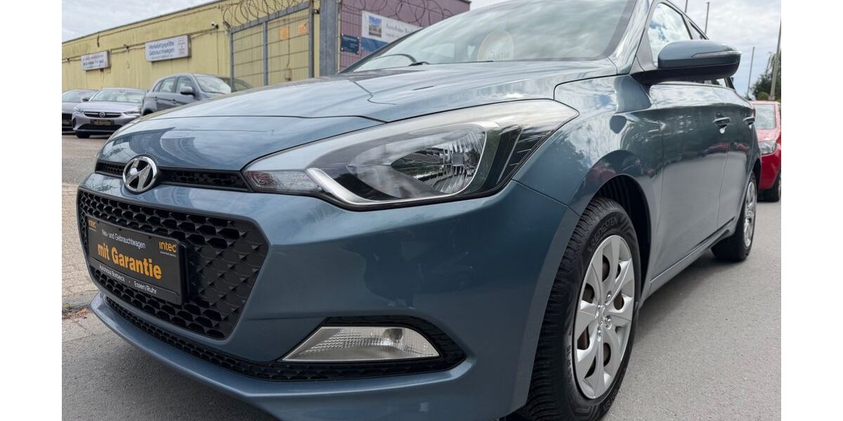 Hyundai i20 91.792 km 7.490 &euro; Essen - Borbeck 45355