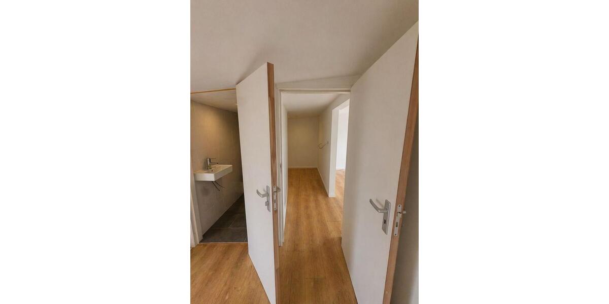Maisonettenwohnung Duisburg Laar - 5 Zimmer, 120 m&sup2;, 1.200&euro; | Angebot:26126118