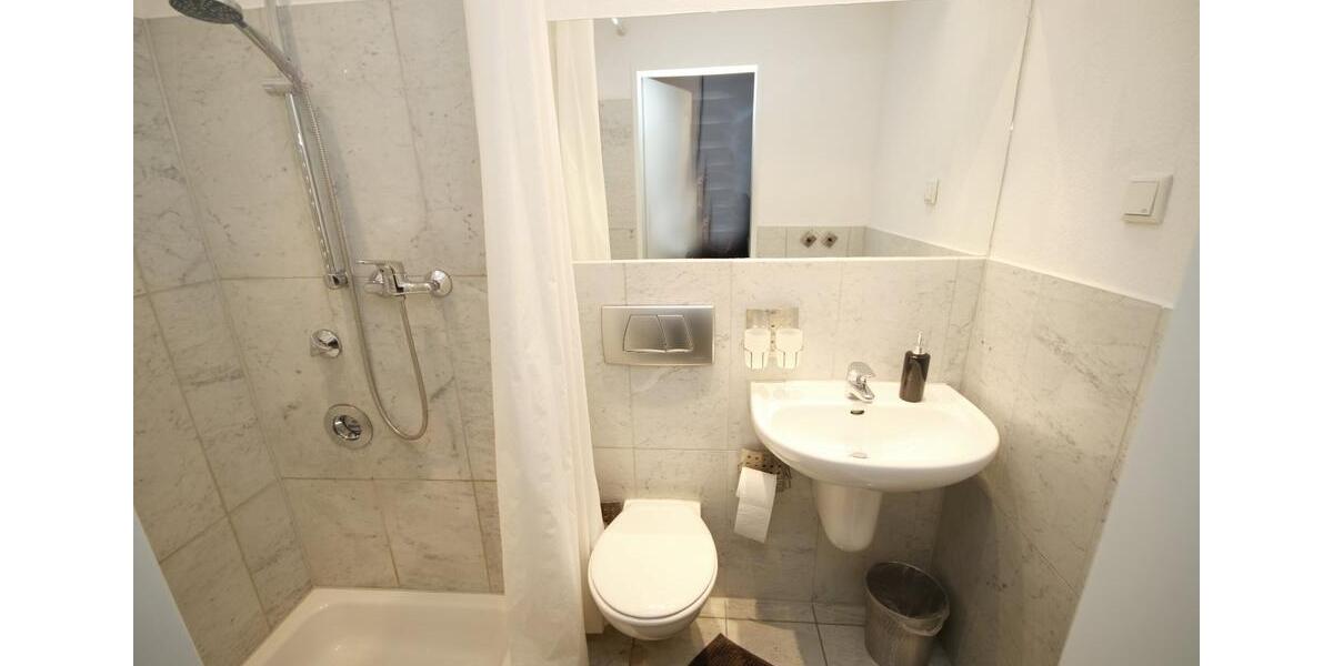 Etagenwohnung Düsseldorf Stadtmitte - 1 Zimmer, 29 m&sup2;, 730&euro; | Angebot:26336467