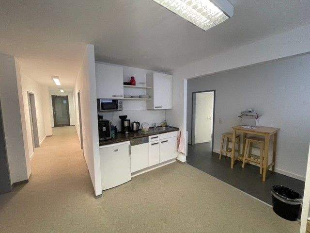 Gewerbeobjekt Meerbusch Büderich - 6 Zimmer, 135 m&sup2;, 1.800&euro; | Angebot:23984455