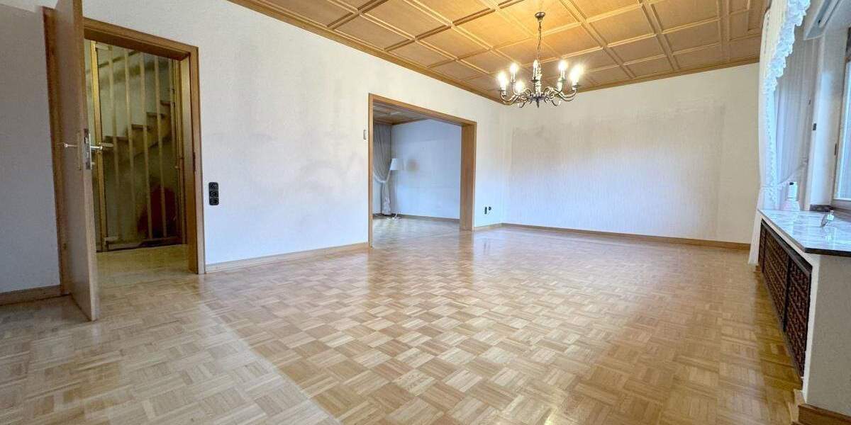 Einfamilienhaus Oberhausen Sterkrade-Nord - 9 Zimmer, 254 m&sup2;, 699.500&euro; | Angebot:25779201