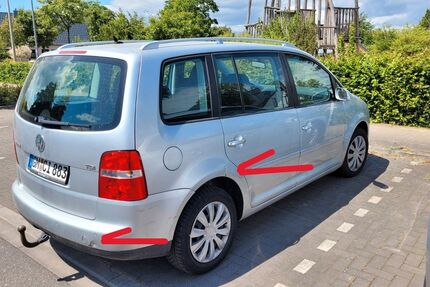 VW Touran 206.000 km 2.800 € Kaarst 41564
