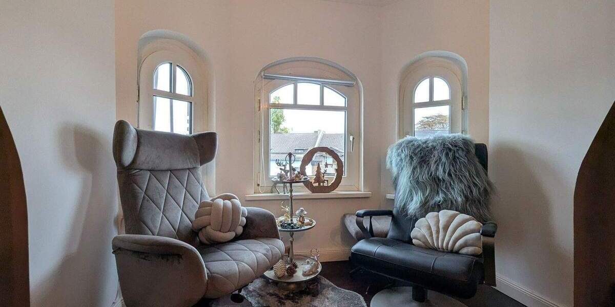 Etagenwohnung Duisburg Mittelmeiderich - 5 Zimmer, 132 m&sup2;, 199.900&euro; | Angebot:25401378