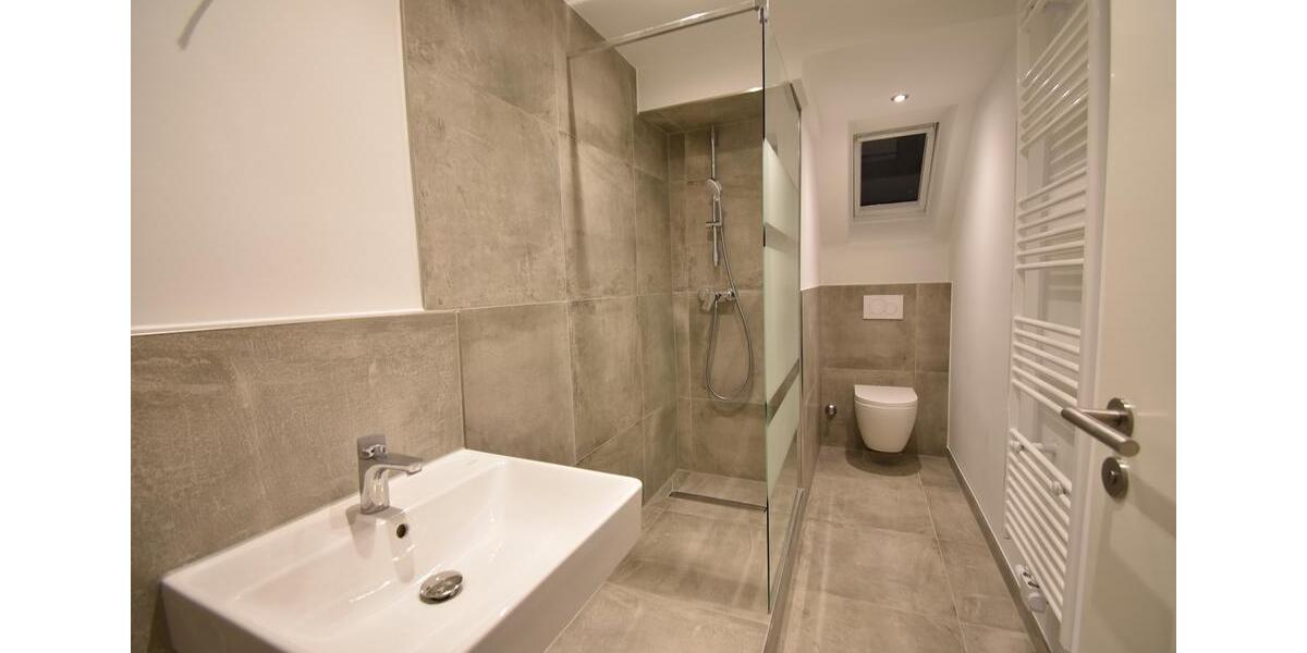 Etagenwohnung Düsseldorf Oberbilk - 1 Zimmer, 38 m&sup2;, 695&euro; | Angebot:24378774