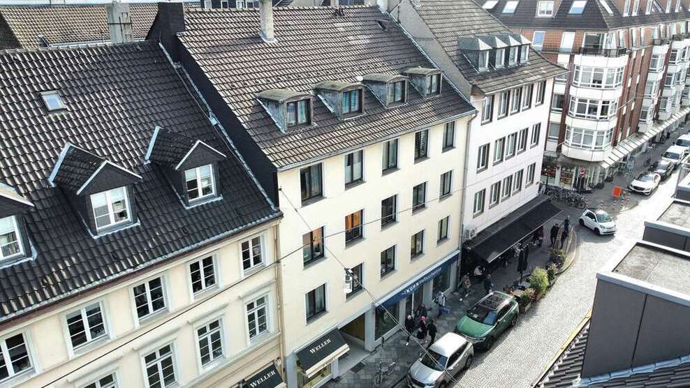 Haus zum Kaufen in Düsseldorf 4.600.000 € 931 m²